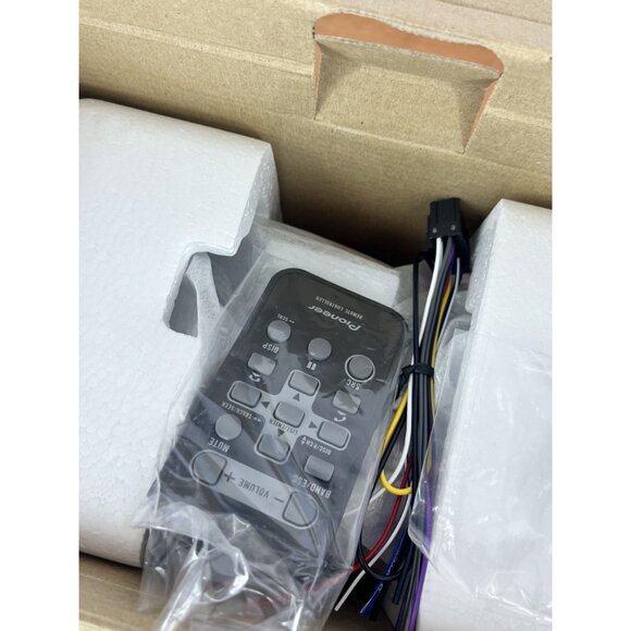 Pioneer FH-S51BT Bluetooth CD Player iPhone Android Pandora AM FM USB Aux 4Ch 2v - Picture 7 of 9